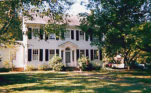 Alice Person House B&B - A colonial Bed and Breakfast located in Williamsburg, VA and a short distance from Colonial Williamsburg Historic Area and the College of William & Mary